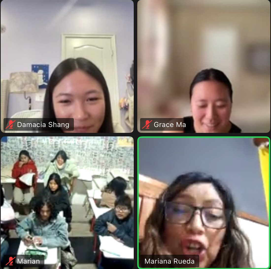 Zoom grid with Damacia, Grace, Mariana Rueda and students in class together